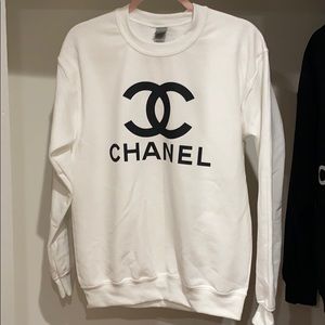 White designer inspired gilden sweatshirt